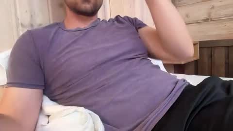 Snapshot of bigcollegecock69690 chatting on February 19, 2026, 8:27 pm bigcollegecock69690 online show from February 19, 2026, 8:27 pm