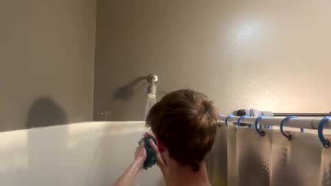 Snapshot of bigskinnyboyshh chatting on December 17, 2024, 6:35 am bigskinnyboyshh online show from December 17, 2024, 6:35 am