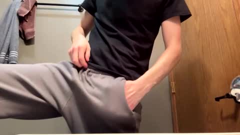 Snapshot of bigskinnyboyshh chatting on January 7, 2025, 11:56 pm bigskinnyboyshh online show from January 7, 2025, 11:56 pm