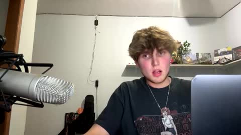 Snapshot of bigskinnyboyshh chatting on October 17, 2025, 2:59 am bigskinnyboyshh online show from October 17, 2025, 2:59 am