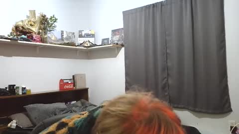 Snapshot of bigskinnyboyshh chatting on November 26, 2025, 11:39 pm bigskinnyboyshh online show from November 26, 2025, 11:39 pm