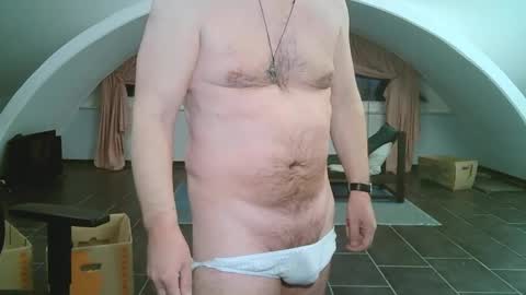 bikertom1988 online show from January 6, 2025, 6:58 am