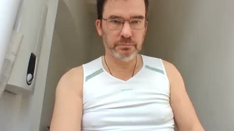 bikertom1988 online show from February 2, 2025, 11:30 am