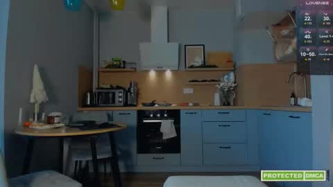 Snapshot of billy_full chatting on December 23, 2025, 9:40 am Billy and Lisahelp us to reach 100 likes online show from December 23, 2025, 9:40 am