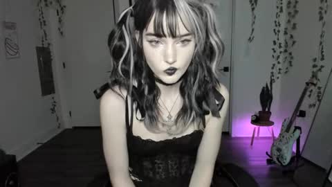 Snapshot of blackberryfizz chatting on January 14, 2026, 1:11 am Ella online show from January 14, 2026, 1:11 am