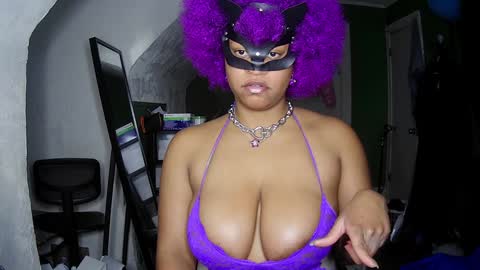 Queen Siren online show from December 6, 2024, 1:07 am