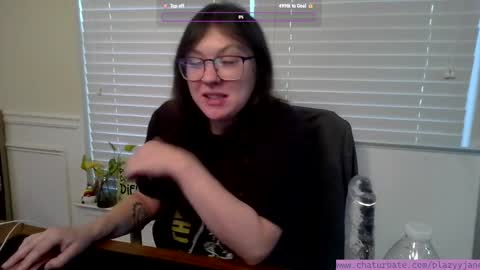 Snapshot of blazyyjane chatting on December 9, 2024, 8:12 pm Blazyy Jane online show from December 9, 2024, 8:12 pm