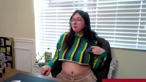 Snapshot of blazyyjane chatting on December 25, 2024, 7:02 pm Blazyy Jane online show from December 25, 2024, 7:02 pm