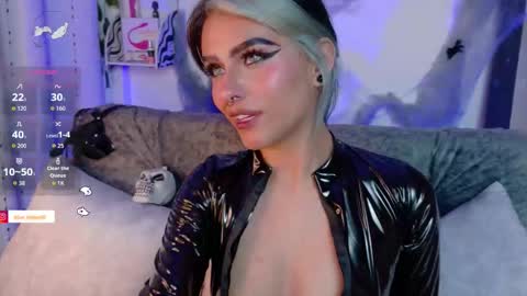 blue_kittenn online show from October 26, 2025, 4:51 am