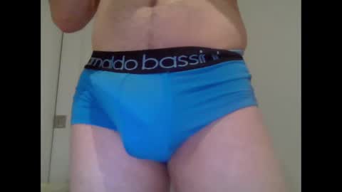 Snapshot of bluemelonc chatting on February 17, 2025, 7:37 am bluemelonc online show from February 17, 2025, 7:37 am