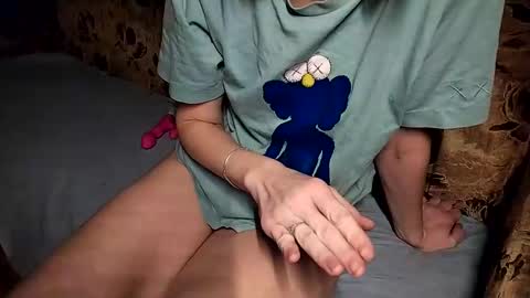 Snapshot of bmwe65 chatting on December 17, 2024, 7:37 pm Liza and Max online show from December 17, 2024, 7:37 pm