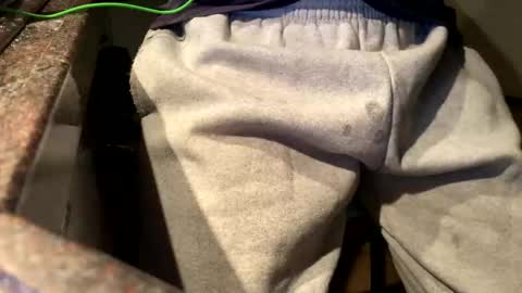 Snapshot of bonker9292 chatting on September 10, 2025, 1:27 am Bonkooooo online show from September 10, 2025, 1:27 am