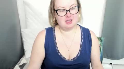 Bonnie online show from February 2, 2026, 4:55 am