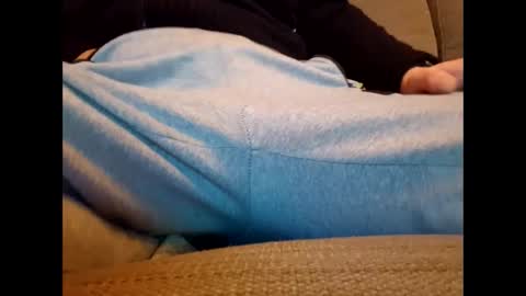 bonny8723 online show from October 31, 2025, 5:47 pm