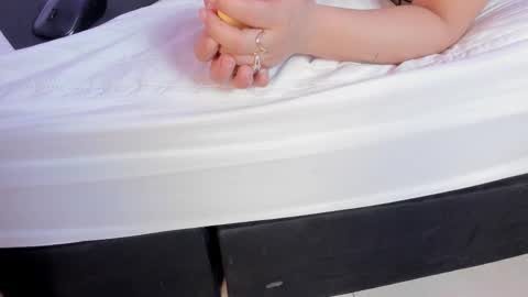 Snapshot of bonny_and_carrot chatting on October 22, 2025, 7:24 pm bonny_and_carrot online show from October 22, 2025, 7:24 pm