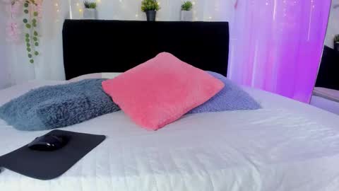 Snapshot of bonny_and_carrot chatting on December 20, 2025, 6:48 pm bonny_and_carrot online show from December 20, 2025, 6:48 pm