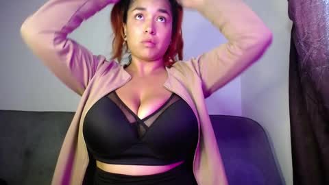 Snapshot of boobs_magic chatting on February 17, 2026, 9:43 pm KIM online show from February 17, 2026, 9:43 pm