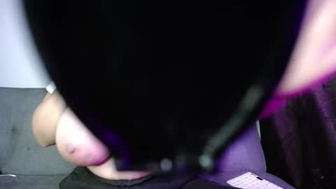 Snapshot of boobs_magic chatting on February 28, 2026, 10:55 pm KIM online show from February 28, 2026, 10:55 pm