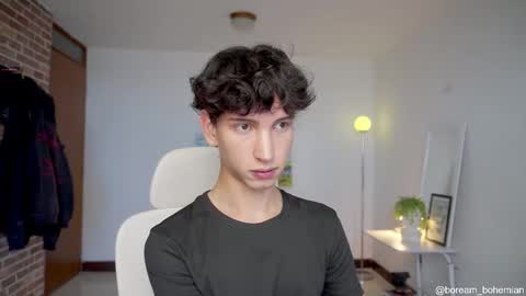 Bream online show from October 1, 2025, 11:38 am