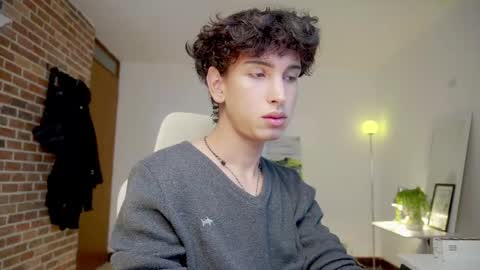 Bream online show from October 31, 2025, 1:34 pm