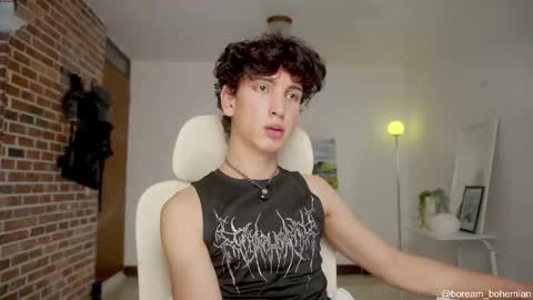 Bream online show from November 10, 2025, 1:43 pm