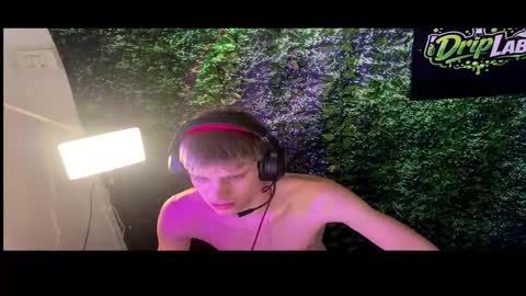 Snapshot of boyblondhetero chatting on February 10, 2026, 4:00 pm boyblondhetero online show from February 10, 2026, 4:00 pm