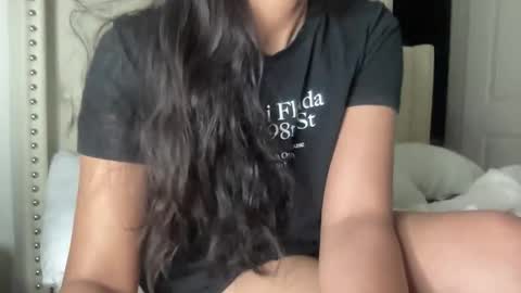 Snapshot of br0wn_baddie chatting on February 2, 2026, 5:17 am brown baddie online show from February 2, 2026, 5:17 am