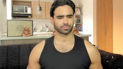 bradleymartin7 online show from November 30, 2025, 5:06 pm