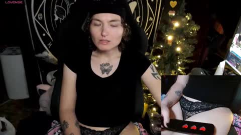 Snapshot of brandiwrld999 chatting on December 18, 2024, 6:57 pm BrandiWRLD999 online show from December 18, 2024, 6:57 pm