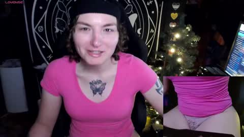 Snapshot of brandiwrld999 chatting on December 23, 2024, 9:18 pm BrandiWRLD999 online show from December 23, 2024, 9:18 pm