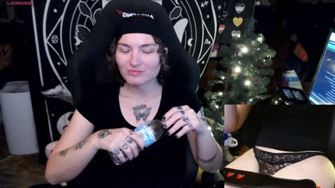 Snapshot of brandiwrld999 chatting on December 31, 2024, 9:50 pm BrandiWRLD999 online show from December 31, 2024, 9:50 pm