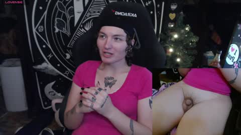 Snapshot of brandiwrld999 chatting on January 13, 2025, 9:52 pm BrandiWRLD999 online show from January 13, 2025, 9:52 pm