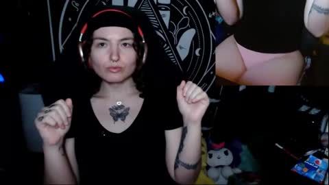 Snapshot of brandiwrld999 chatting on September 23, 2025, 8:01 pm BrandiWRLD999 online show from September 23, 2025, 8:01 pm