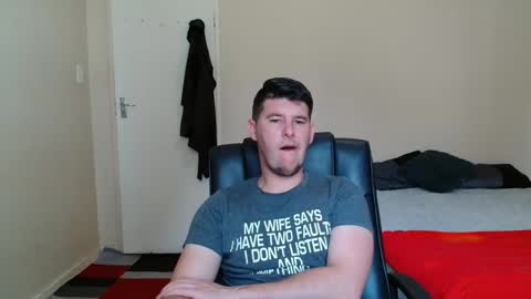 ask me lol online show from November 26, 2025, 8:48 am