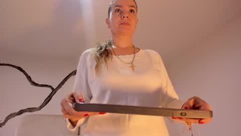    online show from January 31, 2025, 12:07 pm