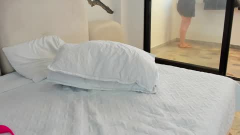    online show from March 5, 2025, 3:40 pm