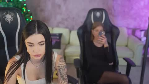 Snapshot of bright_diamonds_054 chatting on January 16, 2026, 9:35 am Diamonds Girls online show from January 16, 2026, 9:35 am