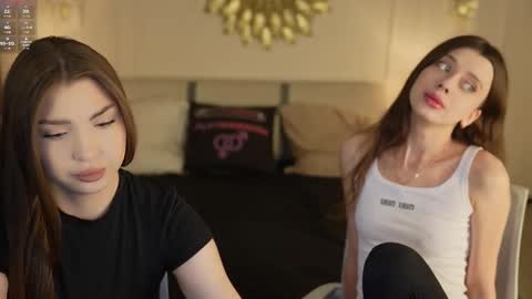 Snapshot of bright_diamonds_054 chatting on February 7, 2026, 7:34 am Diamonds Girls online show from February 7, 2026, 7:34 am