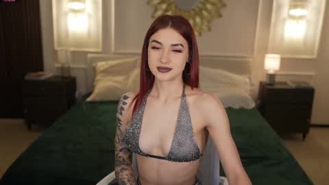 Snapshot of bright_diamonds_054 chatting on February 28, 2026, 12:22 am Diamonds Girls online show from February 28, 2026, 12:22 am