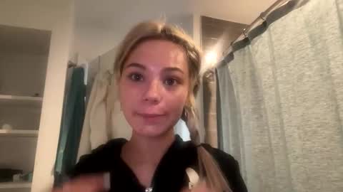 britneycherry08 online show from February 28, 2026, 10:55 pm