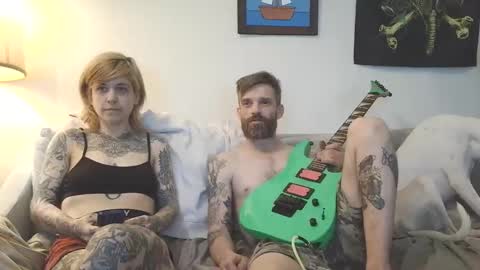 Snapshot of brt37 chatting on February 5, 2026, 12:59 am Canadiantryoncouple online show from February 5, 2026, 12:59 am