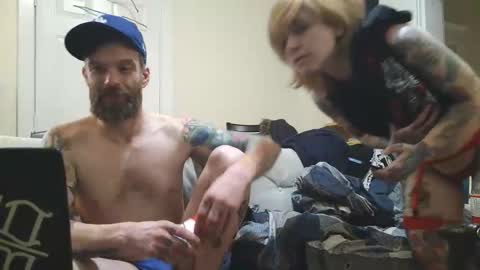 Snapshot of brt37 chatting on February 20, 2026, 1:13 am Canadiantryoncouple online show from February 20, 2026, 1:13 am