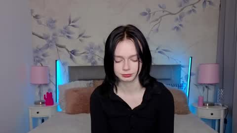 Leona online show from February 21, 2026, 12:22 am