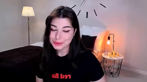 Snapshot of buckssbunny chatting on February 12, 2026, 1:39 pm Ari online show from February 12, 2026, 1:39 pm