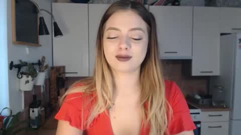 Snapshot of buffyextasy chatting on December 2, 2025, 8:08 am Buffy online show from December 2, 2025, 8:08 am