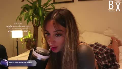 Snapshot of bunnyonyx chatting on February 28, 2025, 10:50 pm Stephanie Next stream TUESDAY 6pm PDT online show from February 28, 2025, 10:50 pm