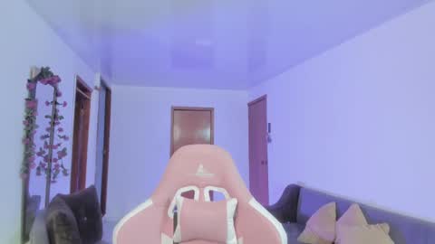 Im Val Welcome to my room My instagram Bubble cosmic online show from March 9, 2025, 4:05 am