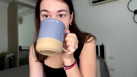 Snapshot of burmahimes chatting on February 27, 2026, 5:51 am Nica online show from February 27, 2026, 5:51 am