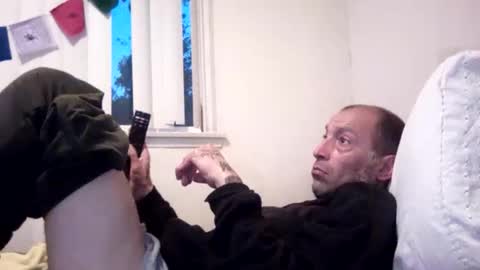 caga_palos online show from January 18, 2026, 2:43 pm