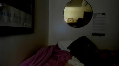 calaentemichele online show from November 30, 2025, 5:55 am